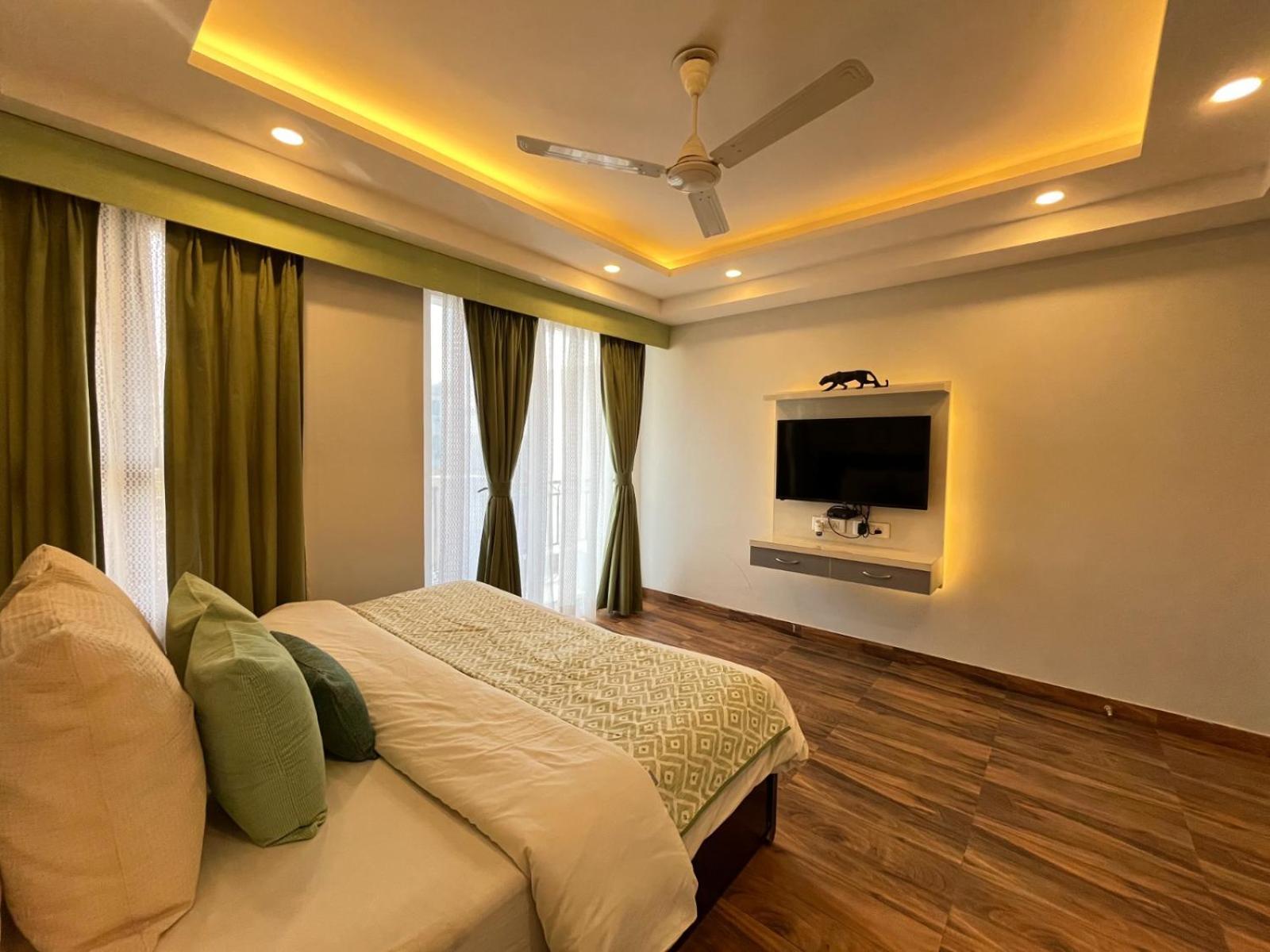 Bedchambers Serviced Apartments, Sector 38 Гургаон Экстерьер фото