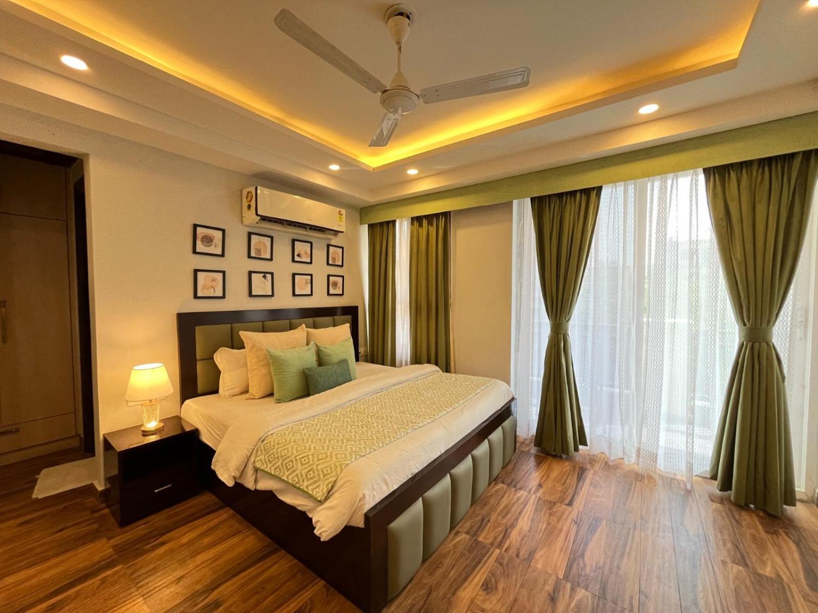 Bedchambers Serviced Apartments, Sector 38 Гургаон Экстерьер фото