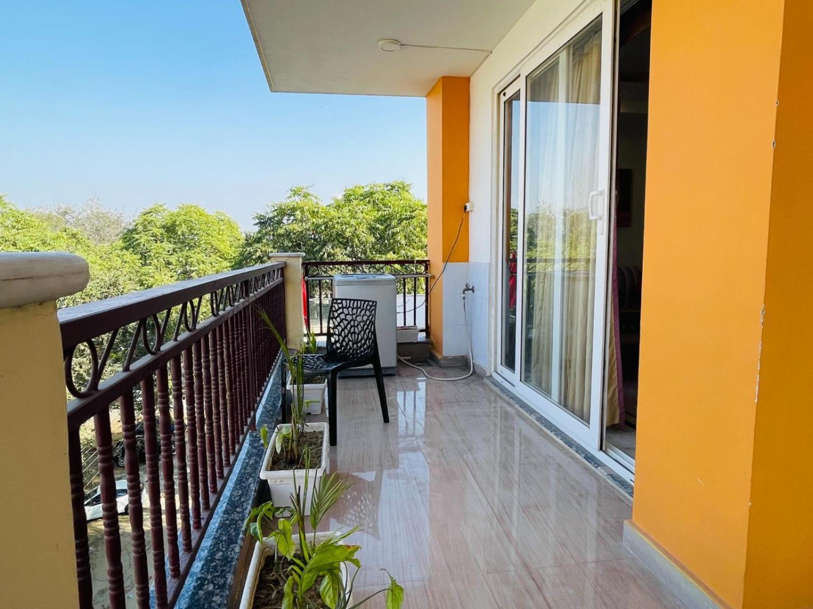 Bedchambers Serviced Apartments, Sector 38 Гургаон Экстерьер фото