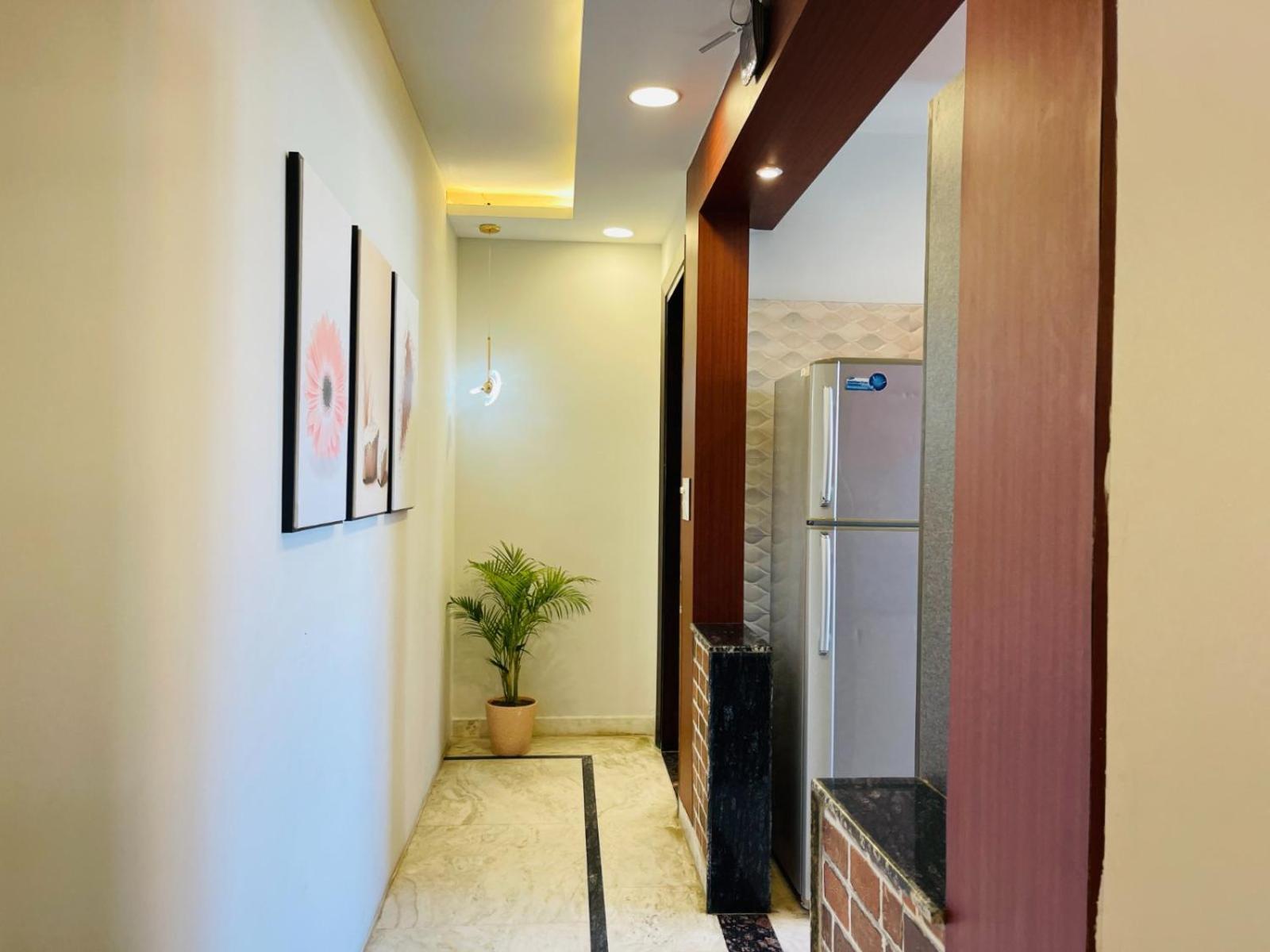 Bedchambers Serviced Apartments, Sector 38 Гургаон Экстерьер фото